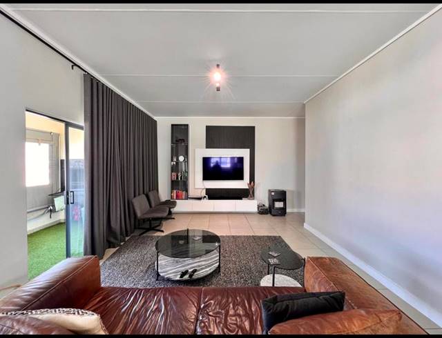 2 BEDROOM PROPERTY TO RENT IN THE HUNTSMAN